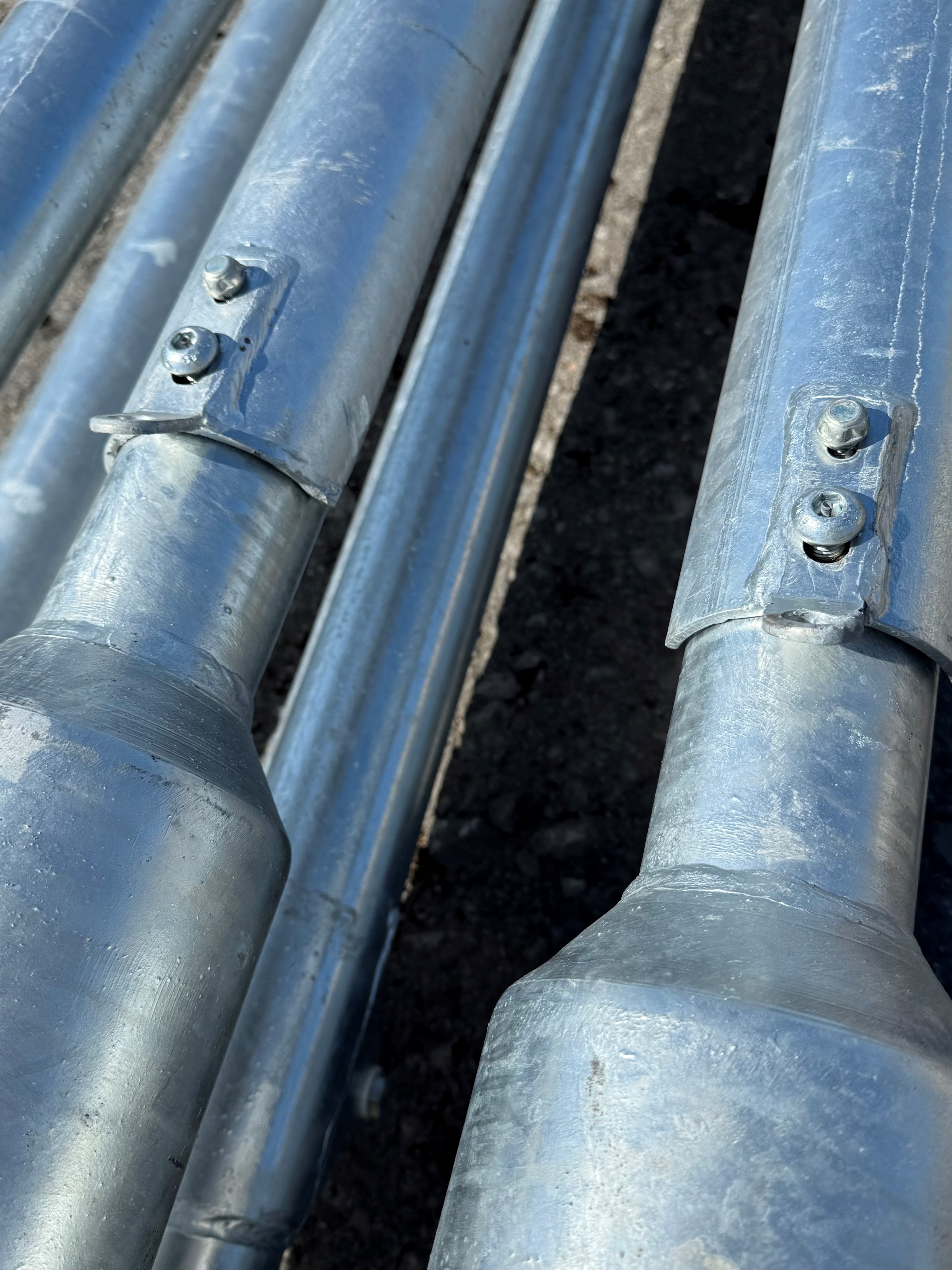 4 METRE PLANTED ROOT MID-HINGE STEPPED COLUMN (140/76)